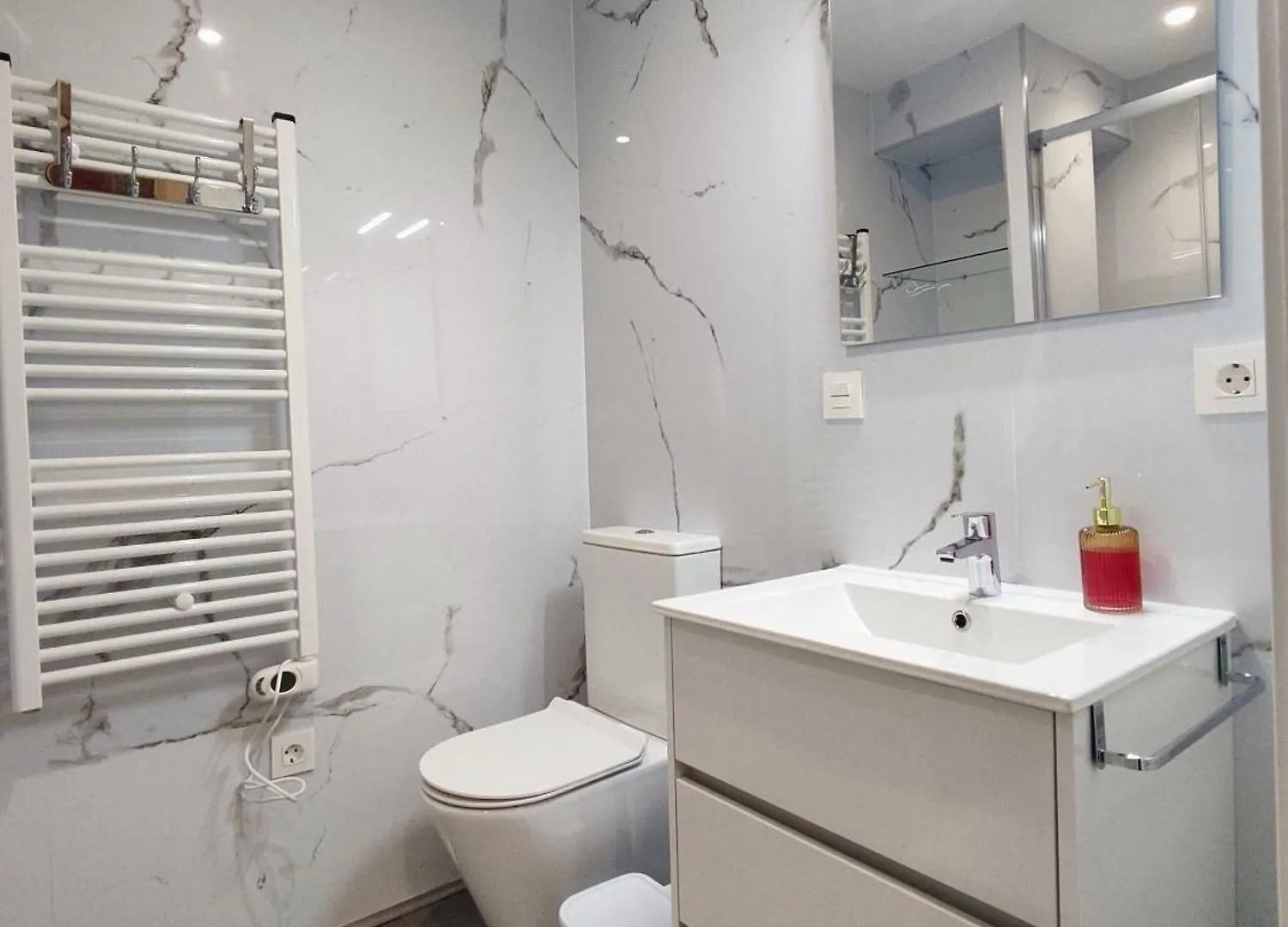 Ferola Homes Granada Apartman