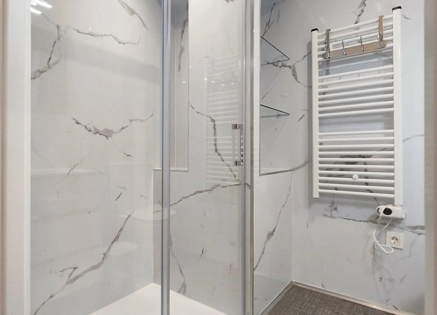 Ferola Homes Granada Apartment