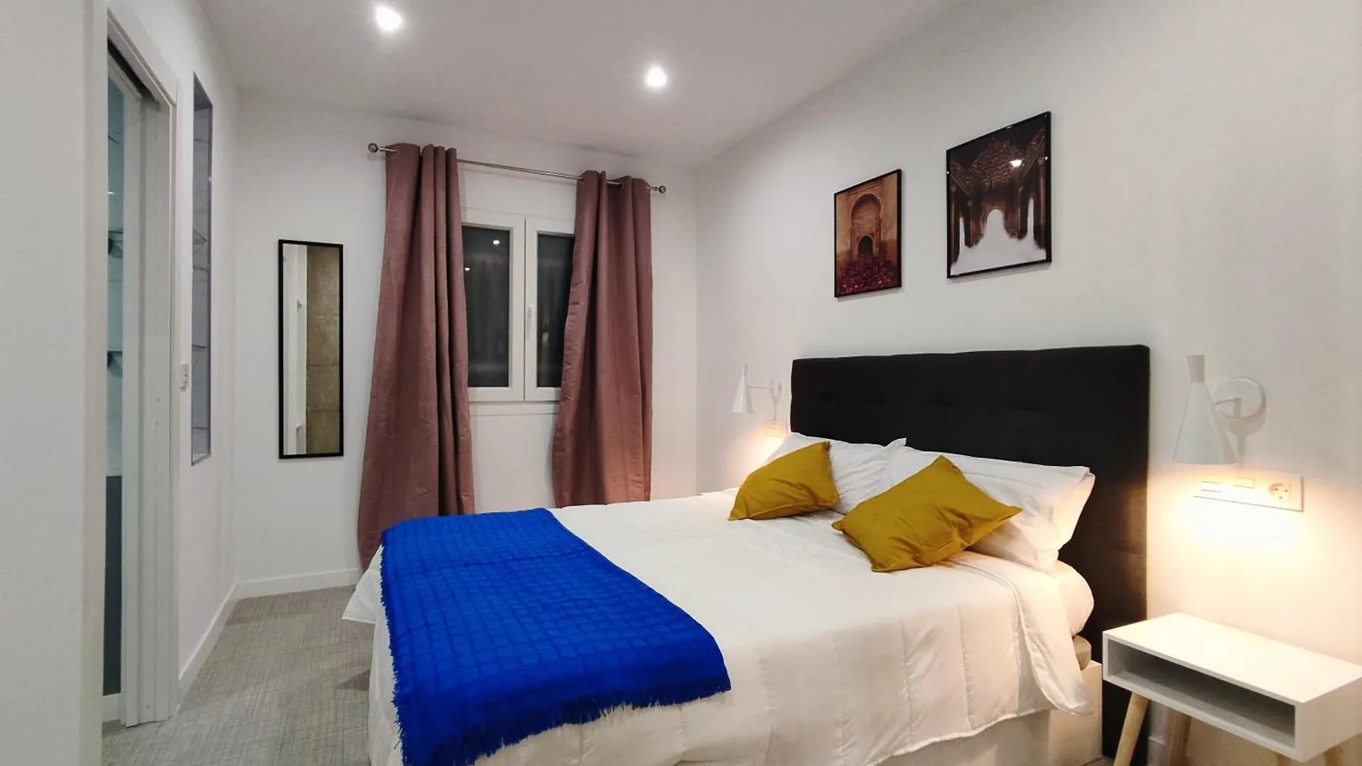 Ferola Homes Granada Apartment