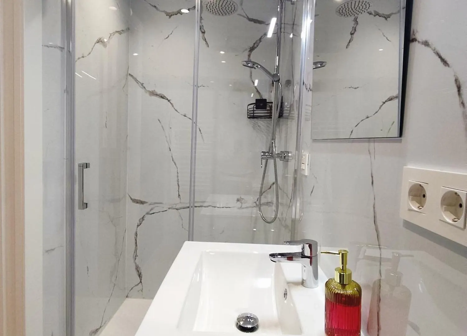 Apartment Ferola Homes Granada Spain